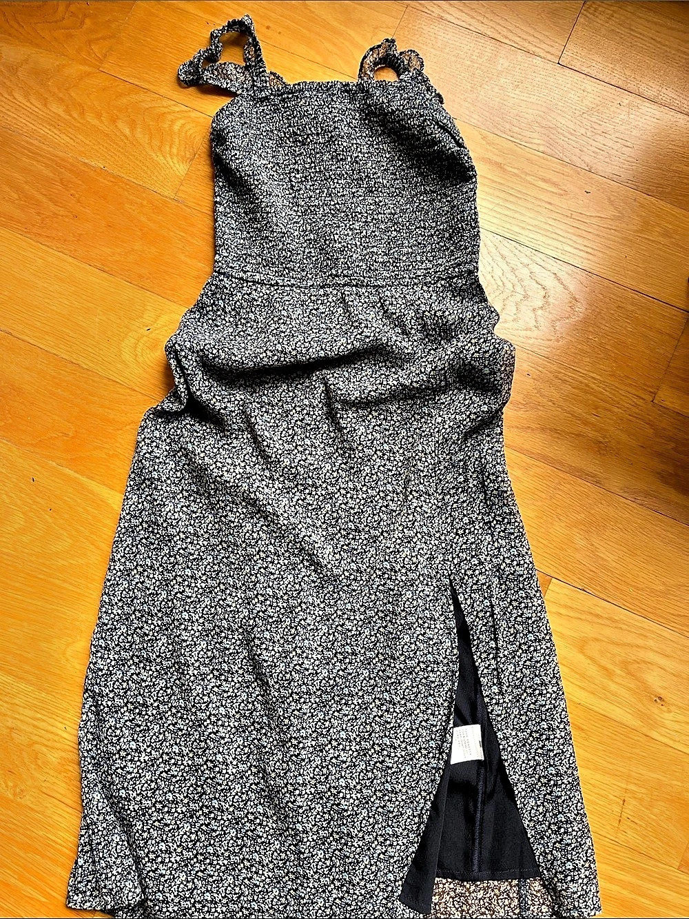 Abercrombie & Fitch Ruffle Strap Smocked Midi Dress Black & Blue XS